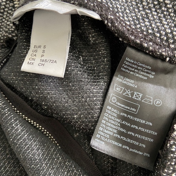 H&M A-Line fall/winter skirt midi length 29inch. Waist 28inch - Picture 4 of 5